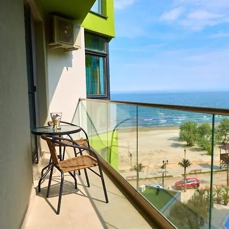 Alezzi Seaside 1 Апартаменты Нэводари