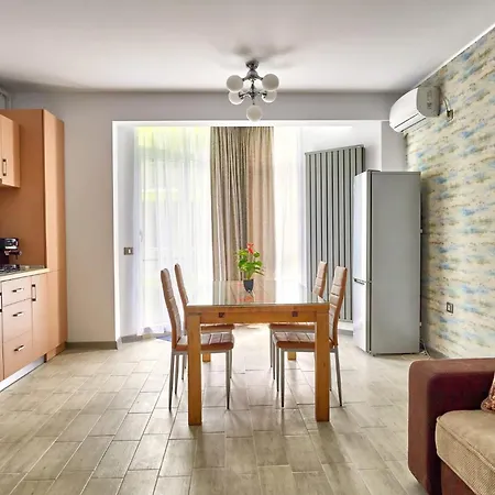 Апартаменты Alezzi Seaside 1 Нэводари