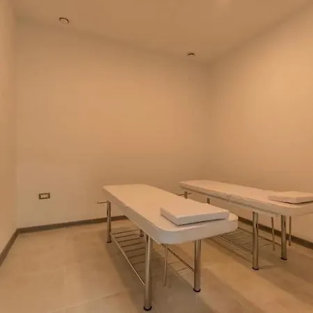 Alezzi Seaside 1 * ナボダリ